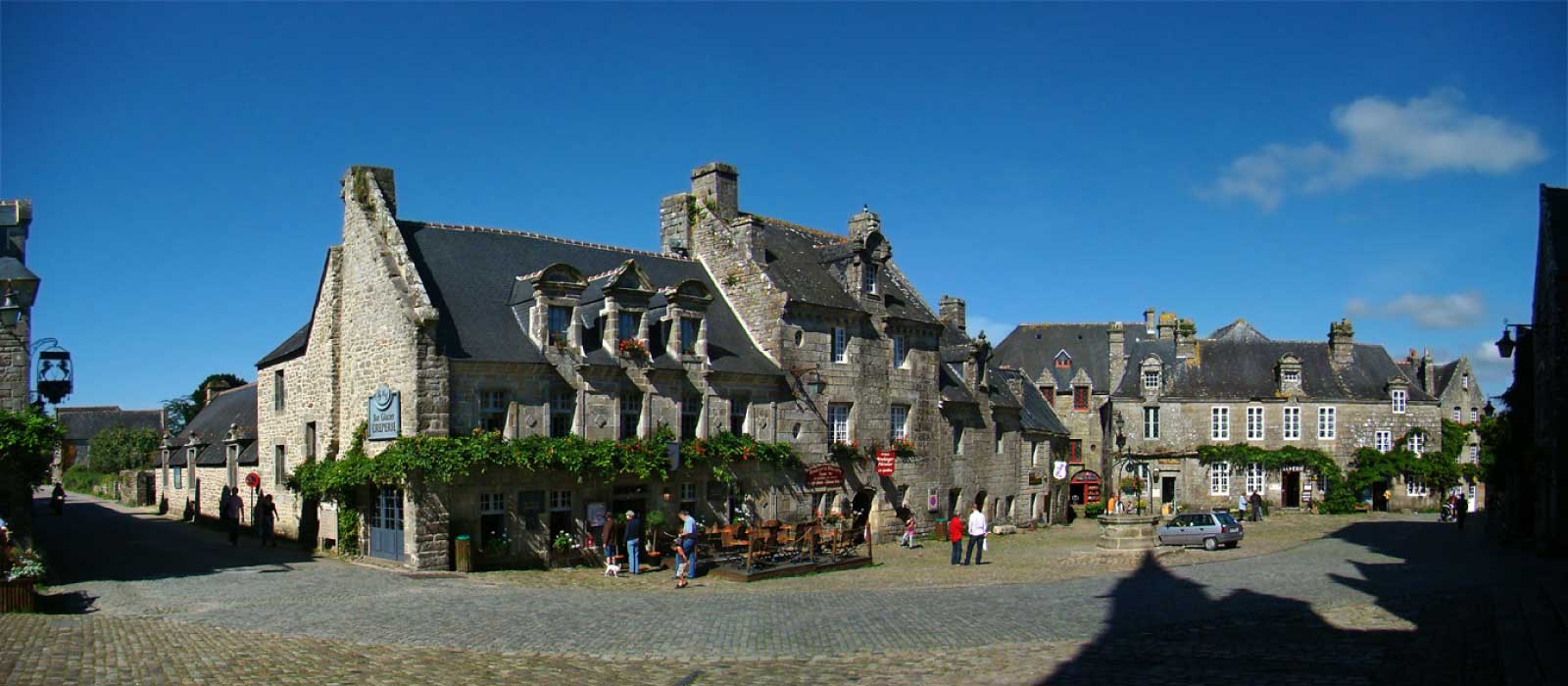 Locronan près de votre camping Fouesnant