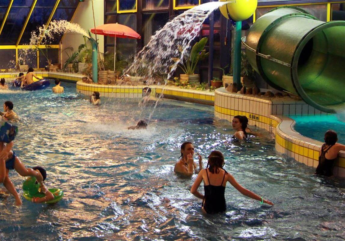 Le centre aquatique près de votre camping Fouesnant