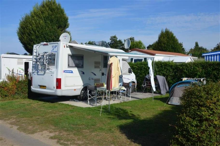 emplacement camping Fouesnant : Caravane