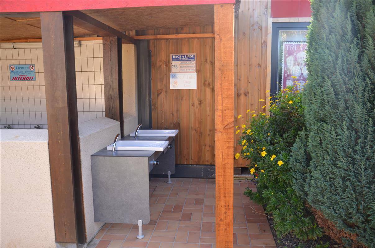 sanitaire camping Fouesnant