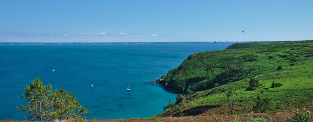 En savoir plus sur Découvrez le Cap de la Chèvre, un lieu exceptionnel à l’extrême ouest de la Bretagne !