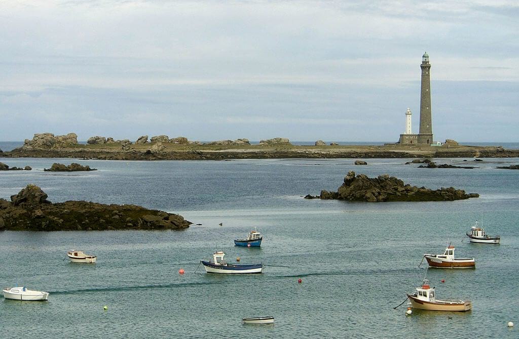 Phare de l'ile vierge à visiter pendant votre séjour au camping Kervastard