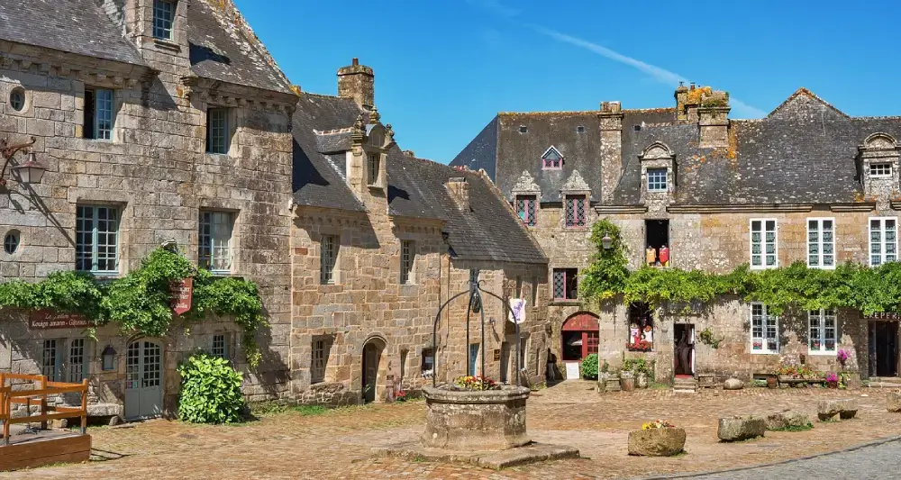 Visiter Locronan