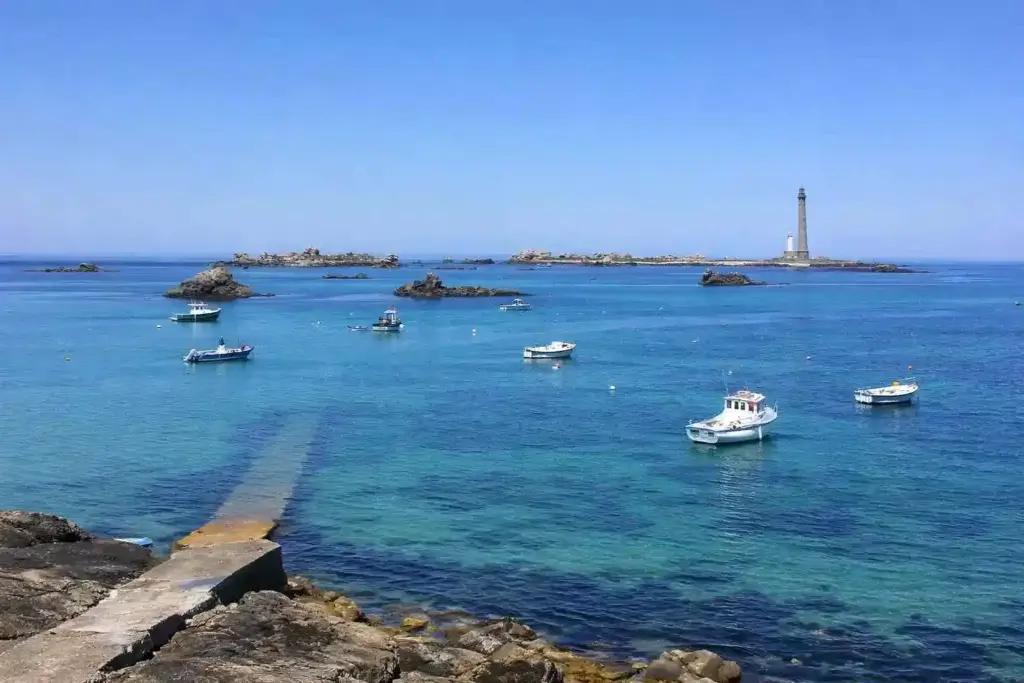 En savoir plus sur Visiter Plouguerneau : une échappée bretonne authentique srcset=