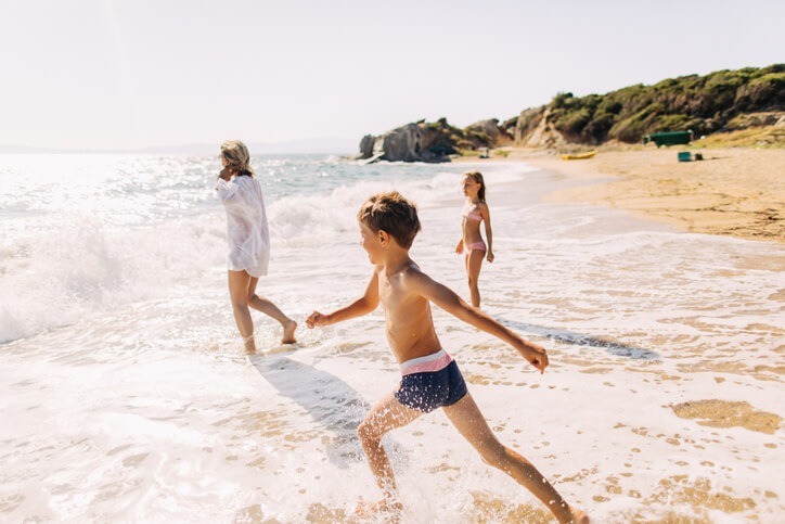 À 200m de la cale et des plages