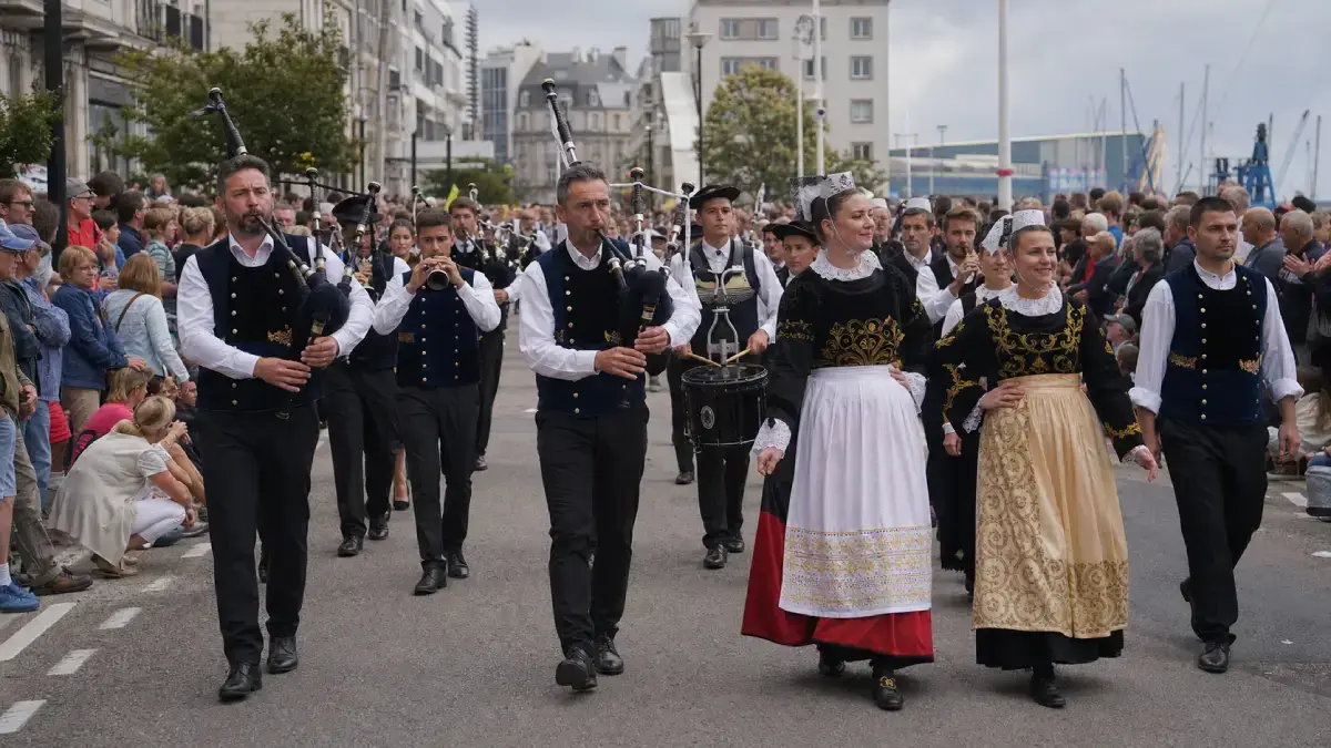 Grande Parade des nations celtes au festival interceltique de Lorient